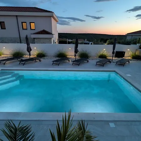 Villa Marija Zadar Region With Heated Pool *