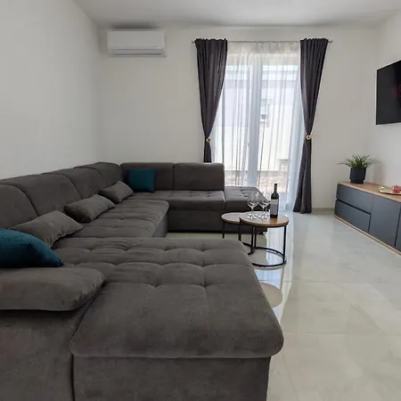 Villa Marija Zadar Region With Heated Pool Debeljak