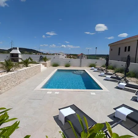 Marija Zadar Region With Heated Pool *