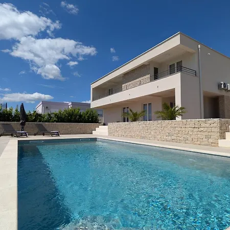 Marija Zadar Region With Heated Pool * Debeljak