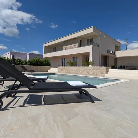 Marija Zadar Region With Heated Pool * Debeljak