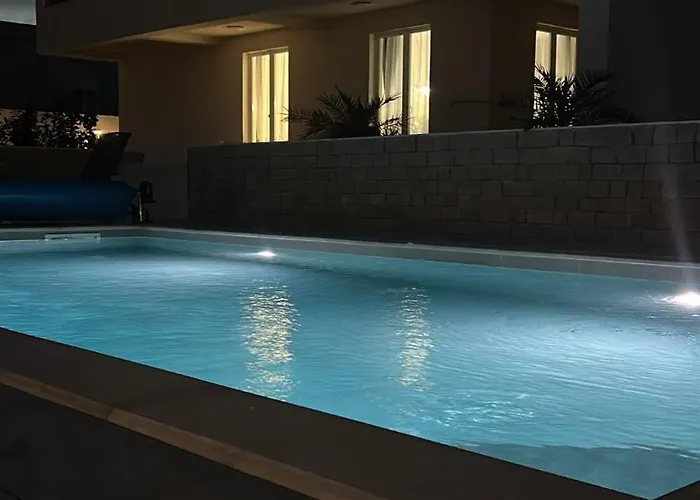 Villa Marija Mit Beheiztem Pool - Family & Friends *